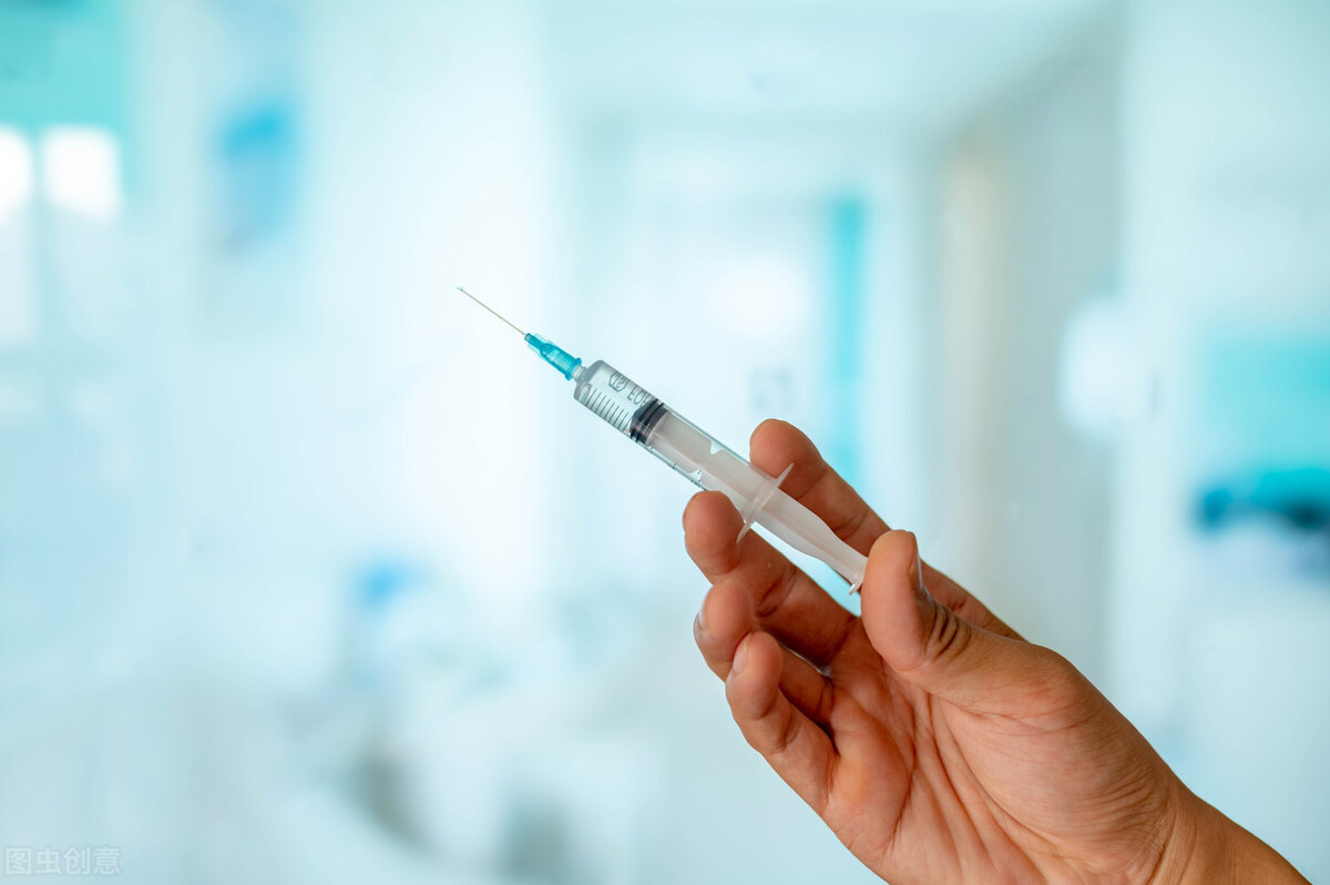 三角肌肉注射青紫疼痛怎么处理,肌肉注射针头断裂怎么处理