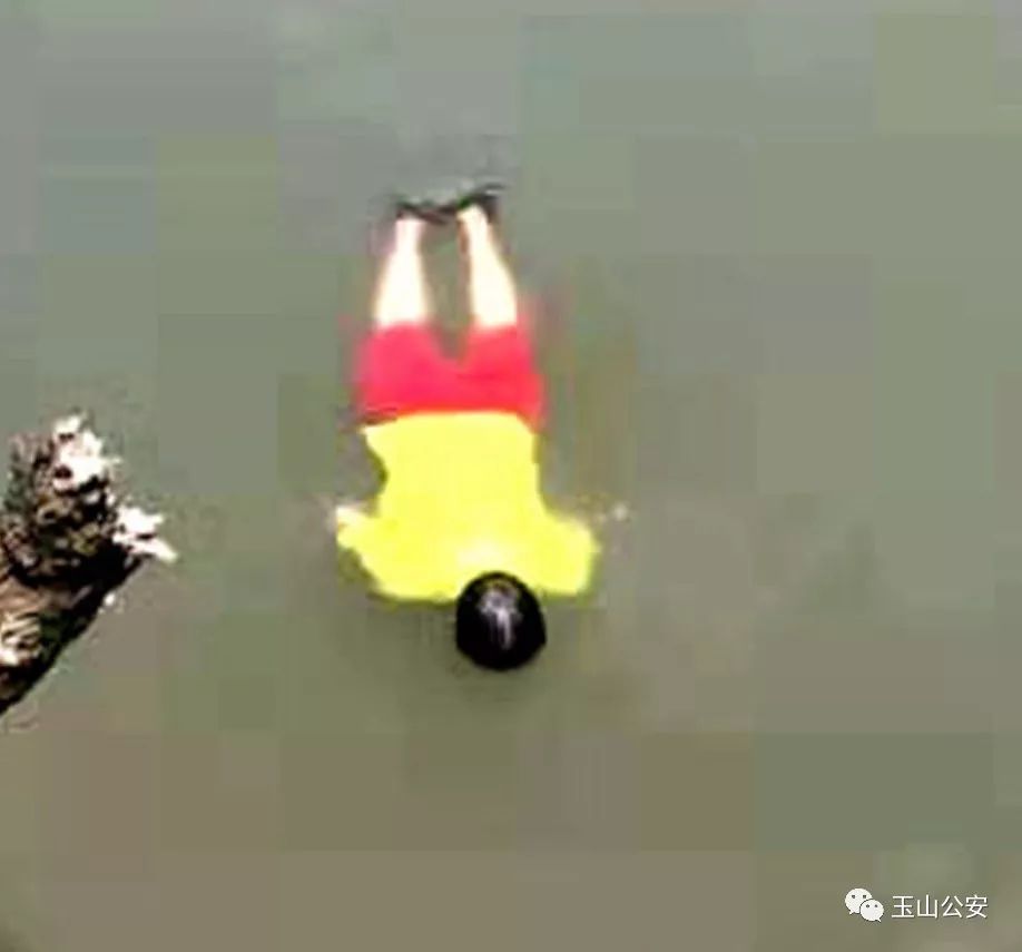 上饶大桥一男子轻生,上饶一男子跳河