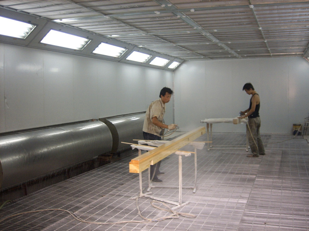 省千把块自喷漆,柜子刚喷完密密麻麻好多小气泡,跟牛皮癣一样!