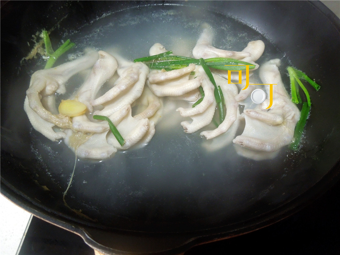 比鸡爪还好吃,卤鸡爪鸭掌做法