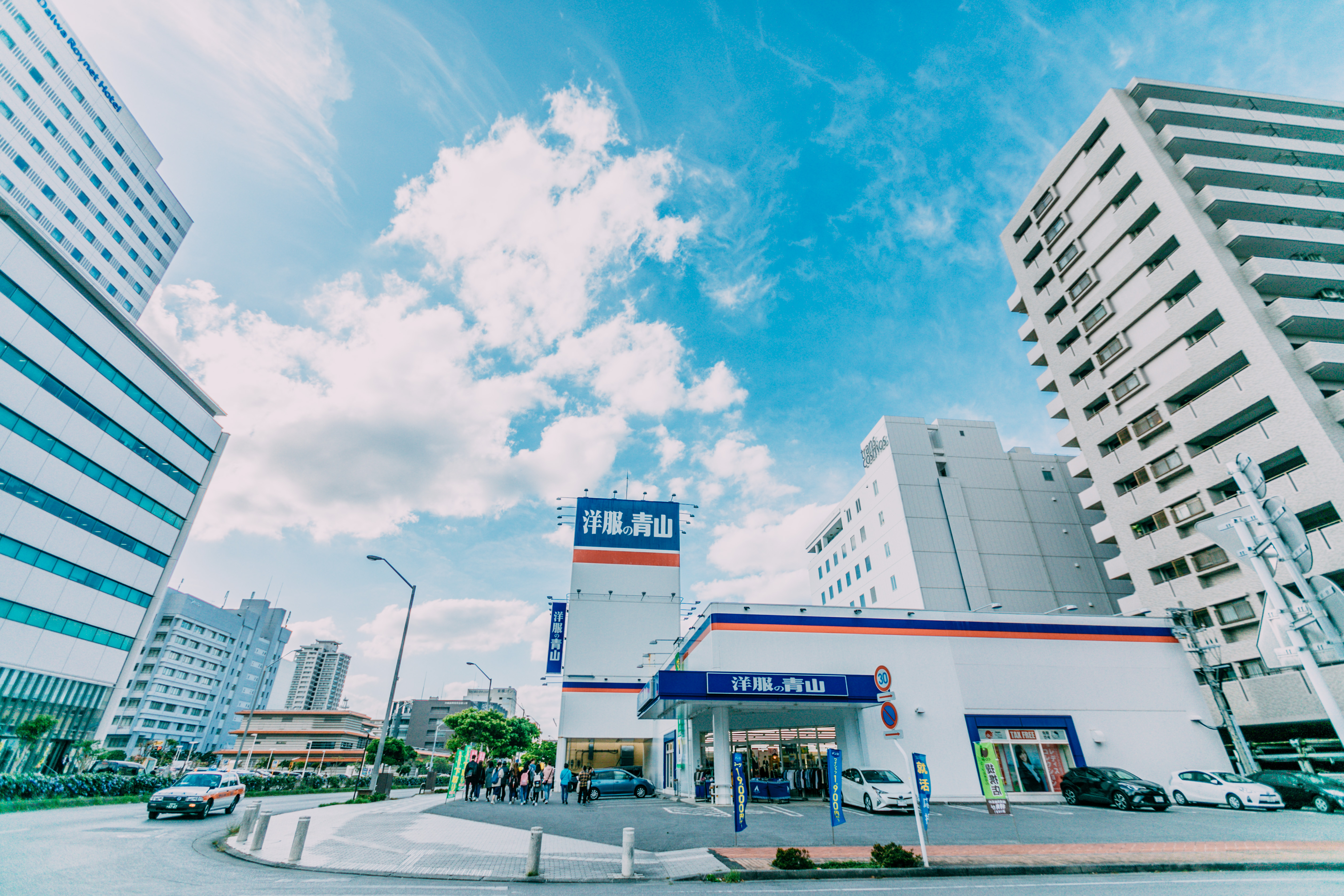 冲绳两条购物街，但中国人更喜欢去新建，大有赶超老街的趋势