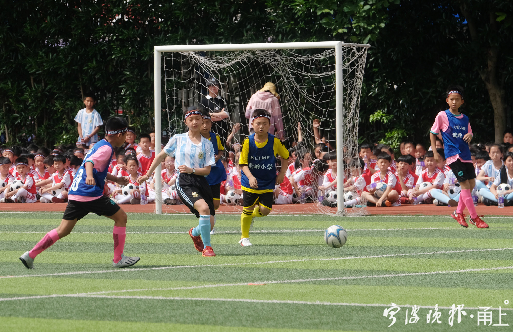 足球教练朱广沪,朱广沪青岛足球