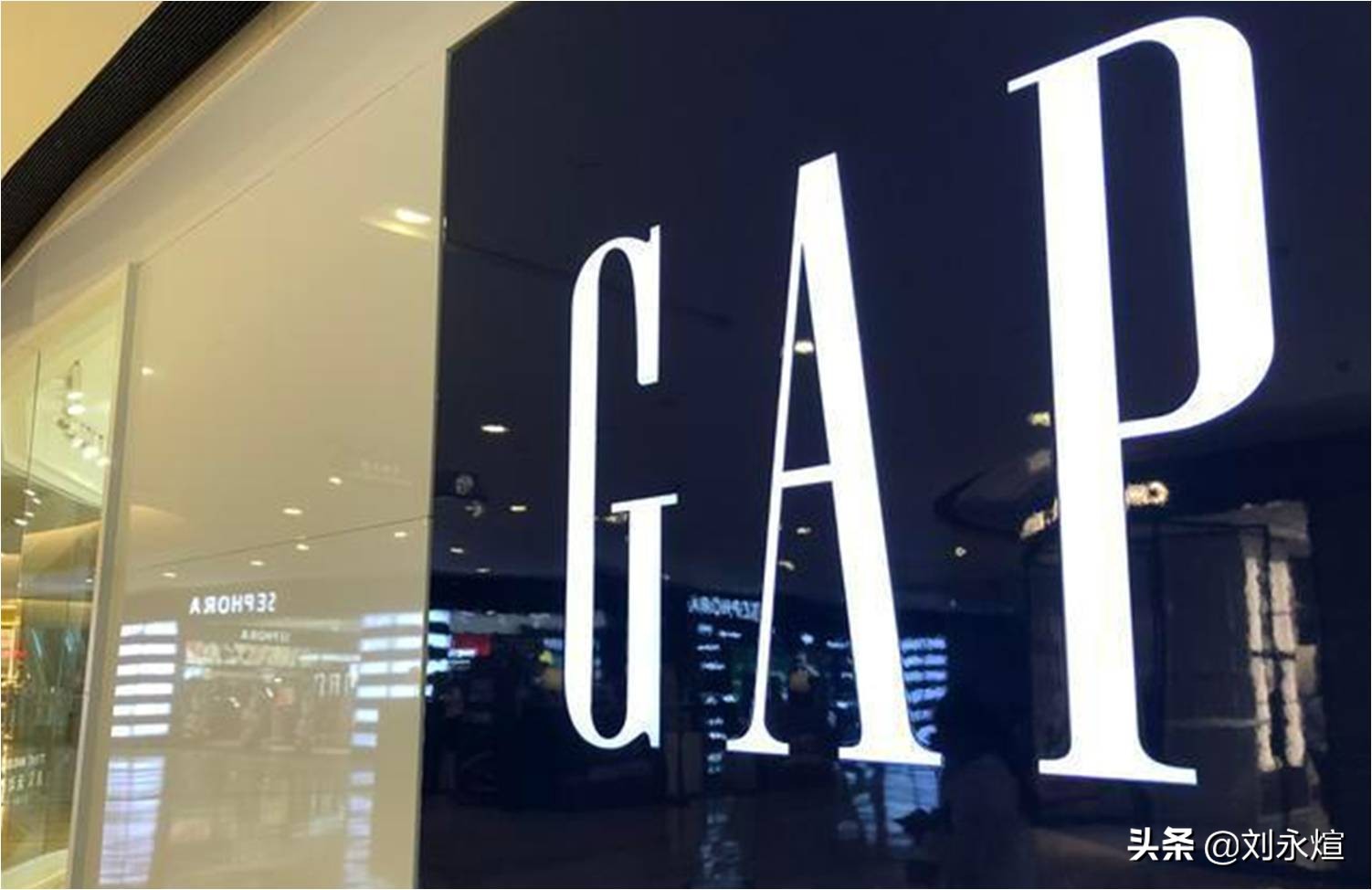 潮牌不潮Esprit不香：入华28年市值跌逾9成，内地关店甩卖疑清场