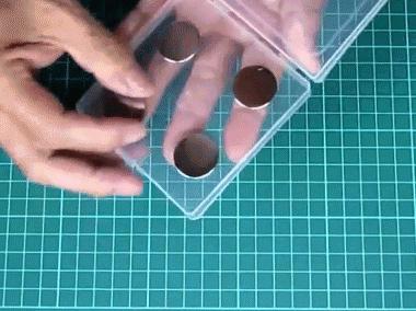 用两块磁铁做个好玩的悬浮陀螺,怎么用磁铁做磁悬浮陀螺