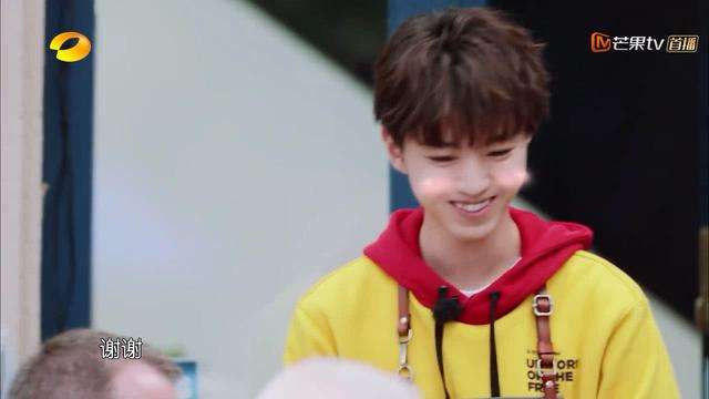 王俊凯绅士,王俊凯的绅士动作