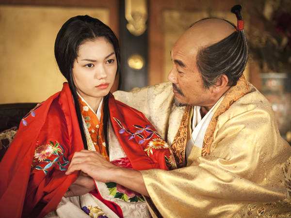 创作热词金鸡,创作灵感上热门凤凰展翅