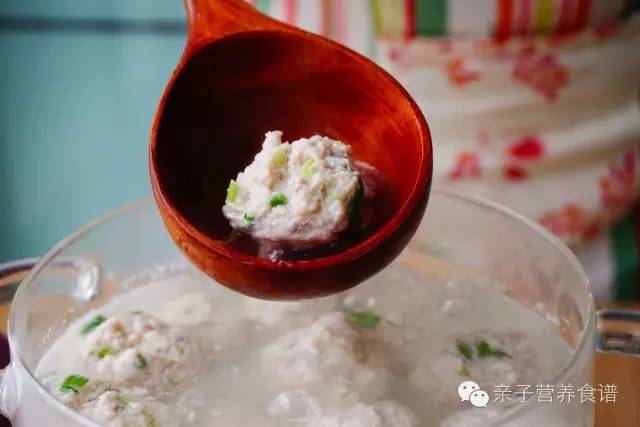 宝宝吃什么菜补锌补铁,宝宝贫血补铁还是补锌