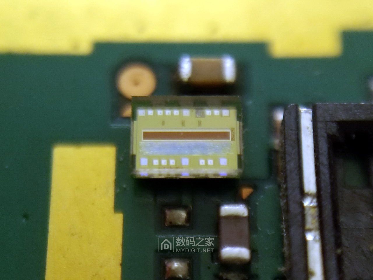 70余图拆解2008年款诺基亚全键盘旗舰E71,曾经的神机名不虚传