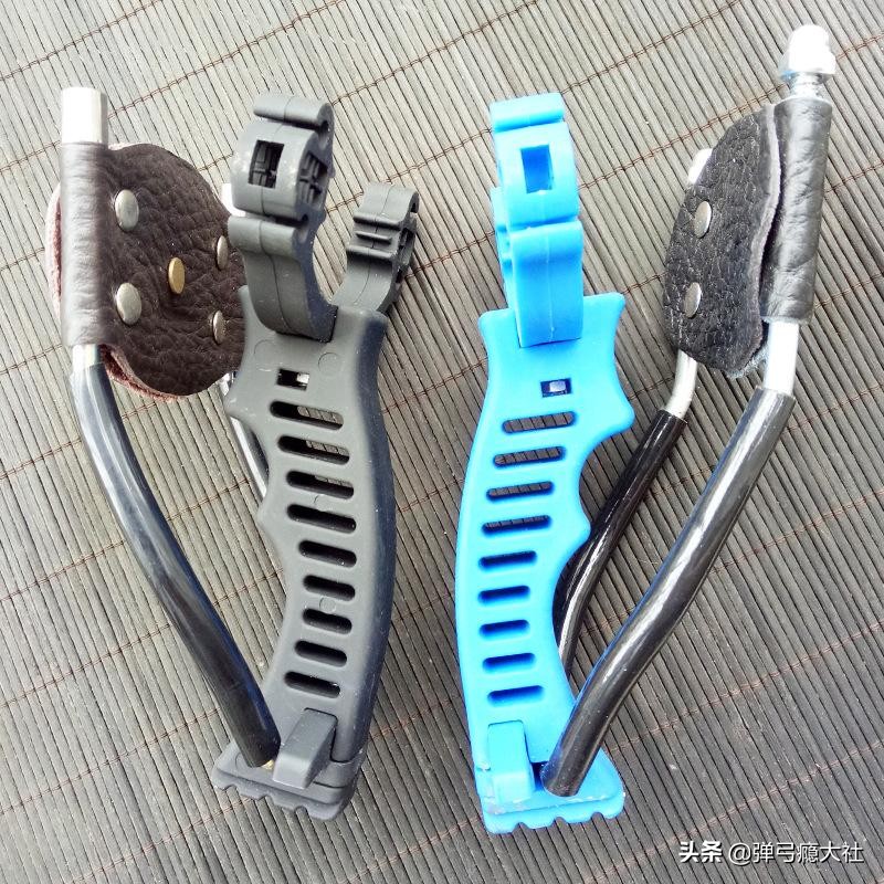 抛砖引玉：稳定弹弓击发姿势的笨办法，望各位高手不吝赐教