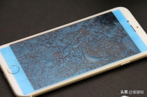 手机钢化贴膜边缘有气泡怎么办,贴膜有白边气泡和钢化膜有关系吗
