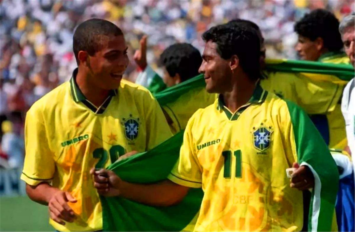 大罗成名之战,大罗克鲁塞罗全部进球