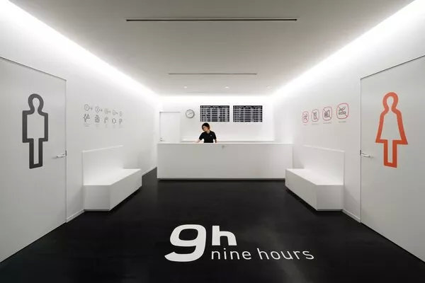 前面航班延误赶不上怎么办,第一班飞机晚点赶不上转机怎么办