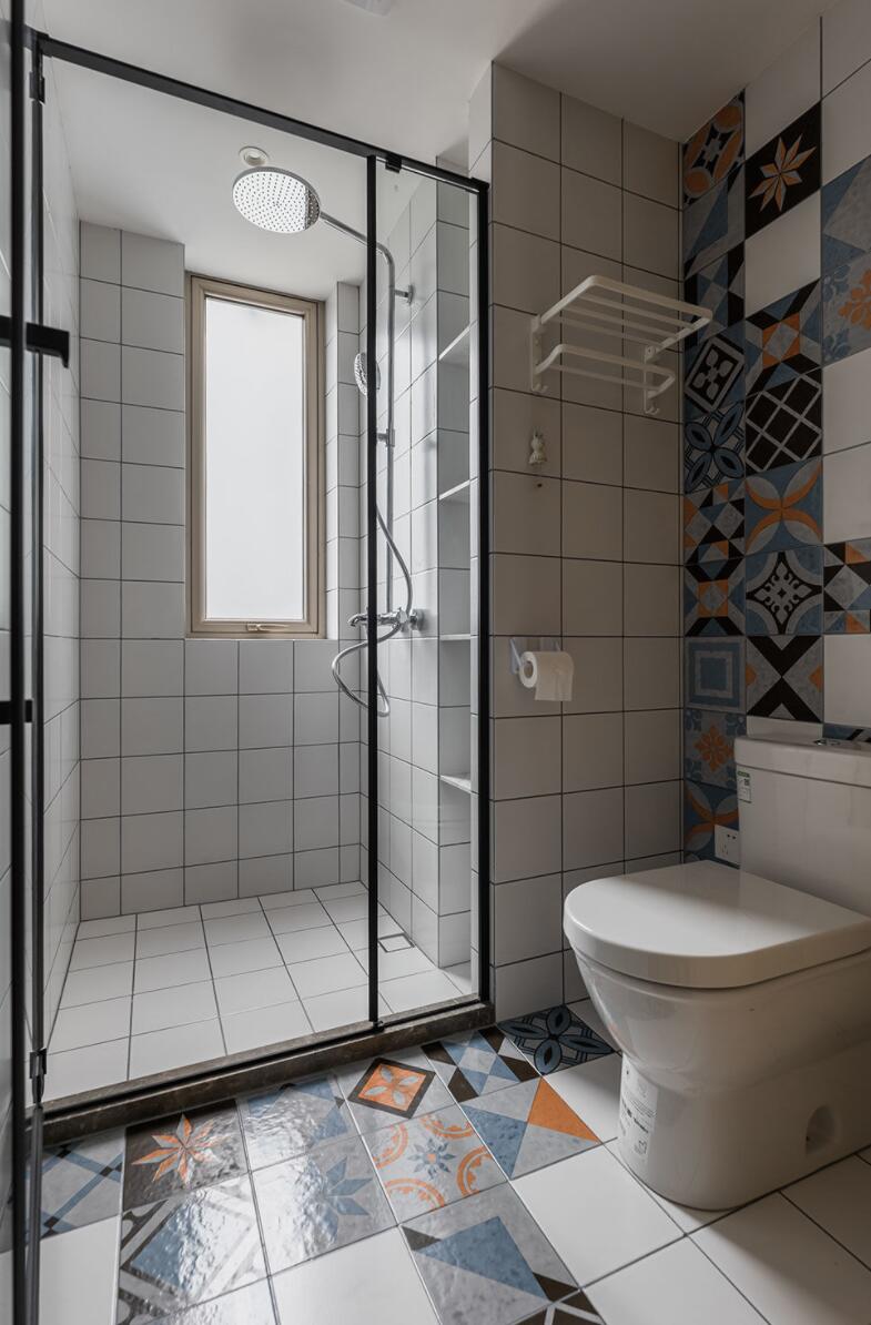 主卧过道型衣帽间设计,过道2.5米设计个衣帽间