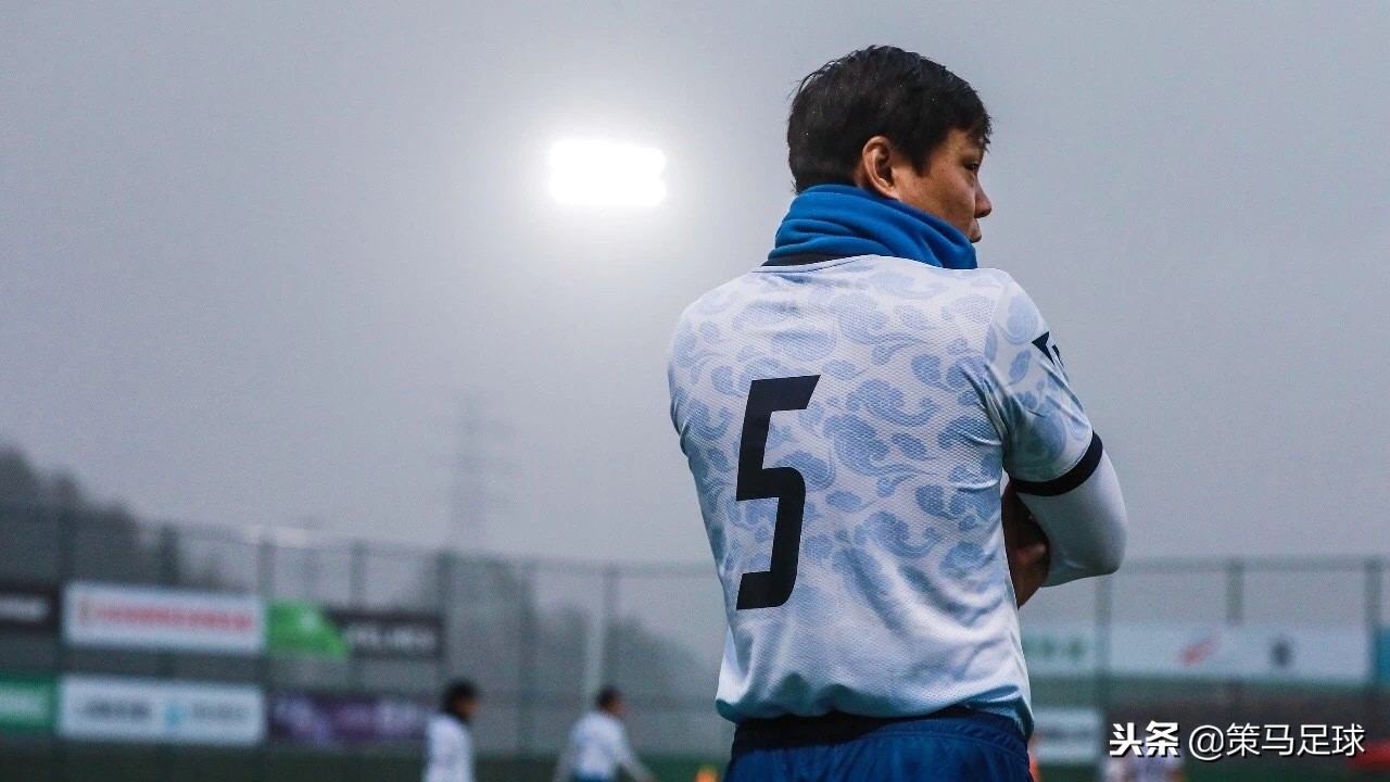 范志毅愿为足协工作退出综艺,上海申花范志毅足协副主席