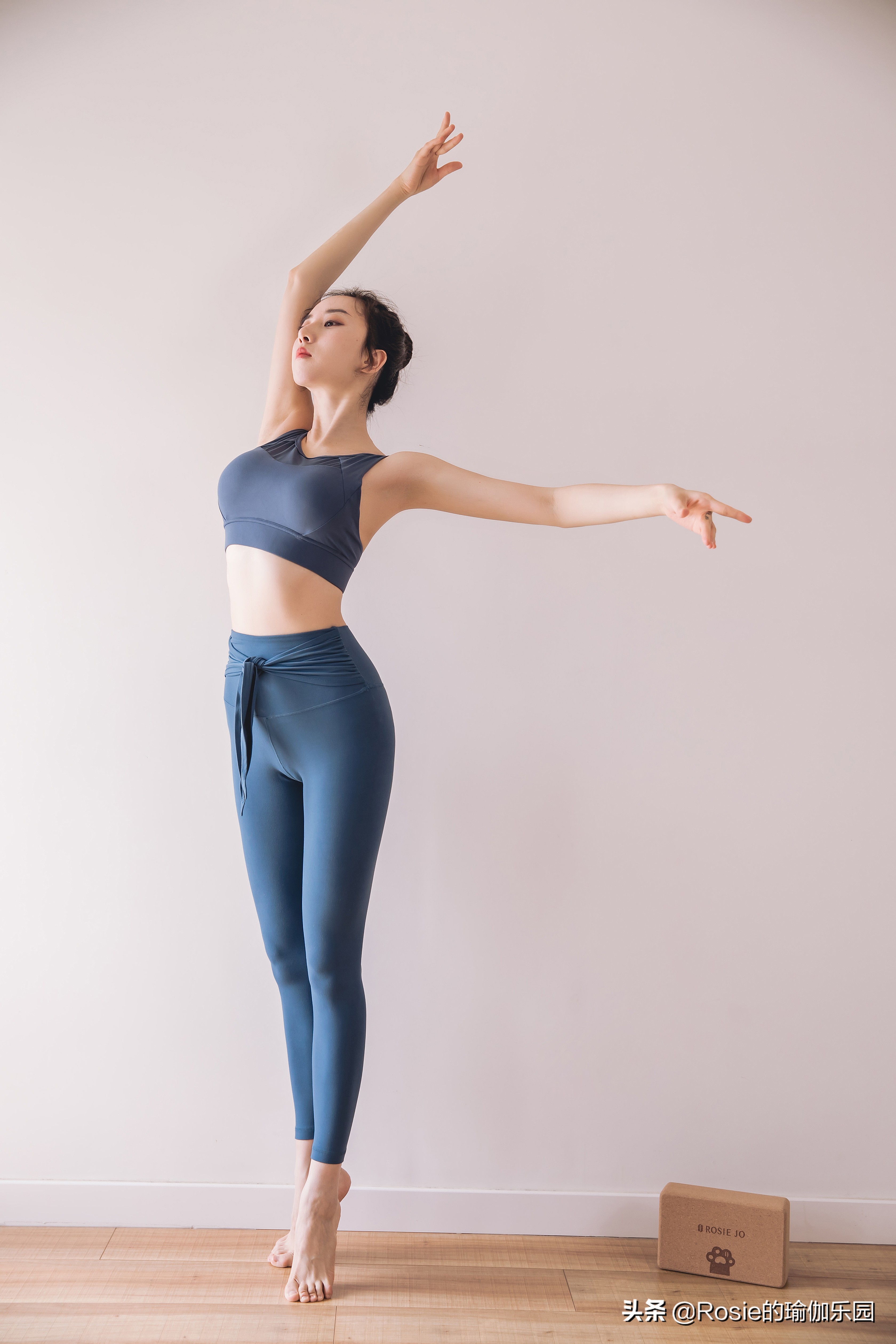 粗腰肥臀胖5斤？坚持这5步，练出腰臀比穿衣优雅有韵味