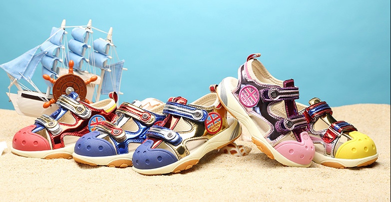 宝宝学步鞋什么牌子的对宝宝好 (婴儿学步鞋该怎么选择)