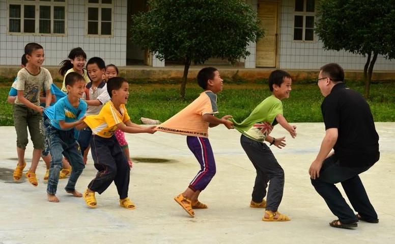 宝宝兴奋的夹腿、蹭被子、摸*处私**，是生病了么，专家这样回答