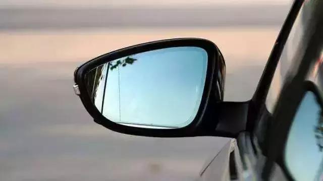 在小区内后视镜刮蹭怎么处罚,后视镜小刮蹭要不要补漆