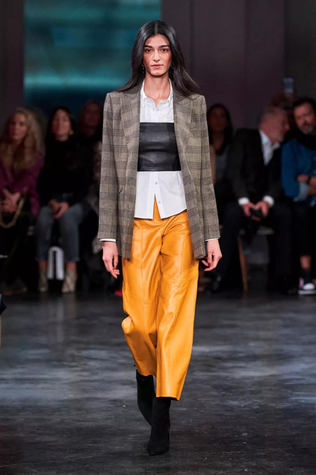 等疫情过后穿上漂亮的衣服,等疫情过后去赏花