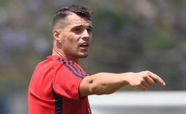 热刺二选一,穆帅阿森纳热刺