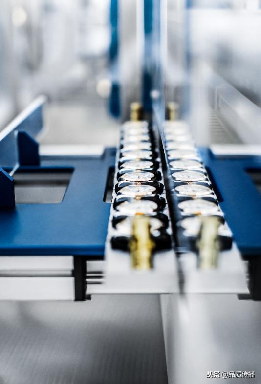 欧米茄价值链，品牌投资在制造和检测，用户享受5年无忧超值保修