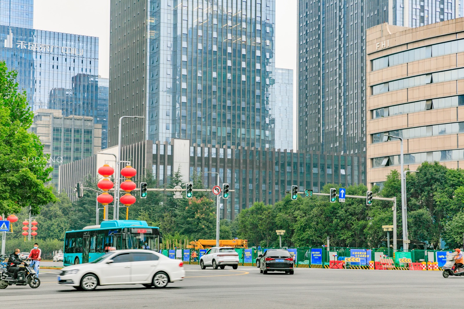 西安高新区真是块宝地，资源丰富实力雄厚，还有千年历史古迹
