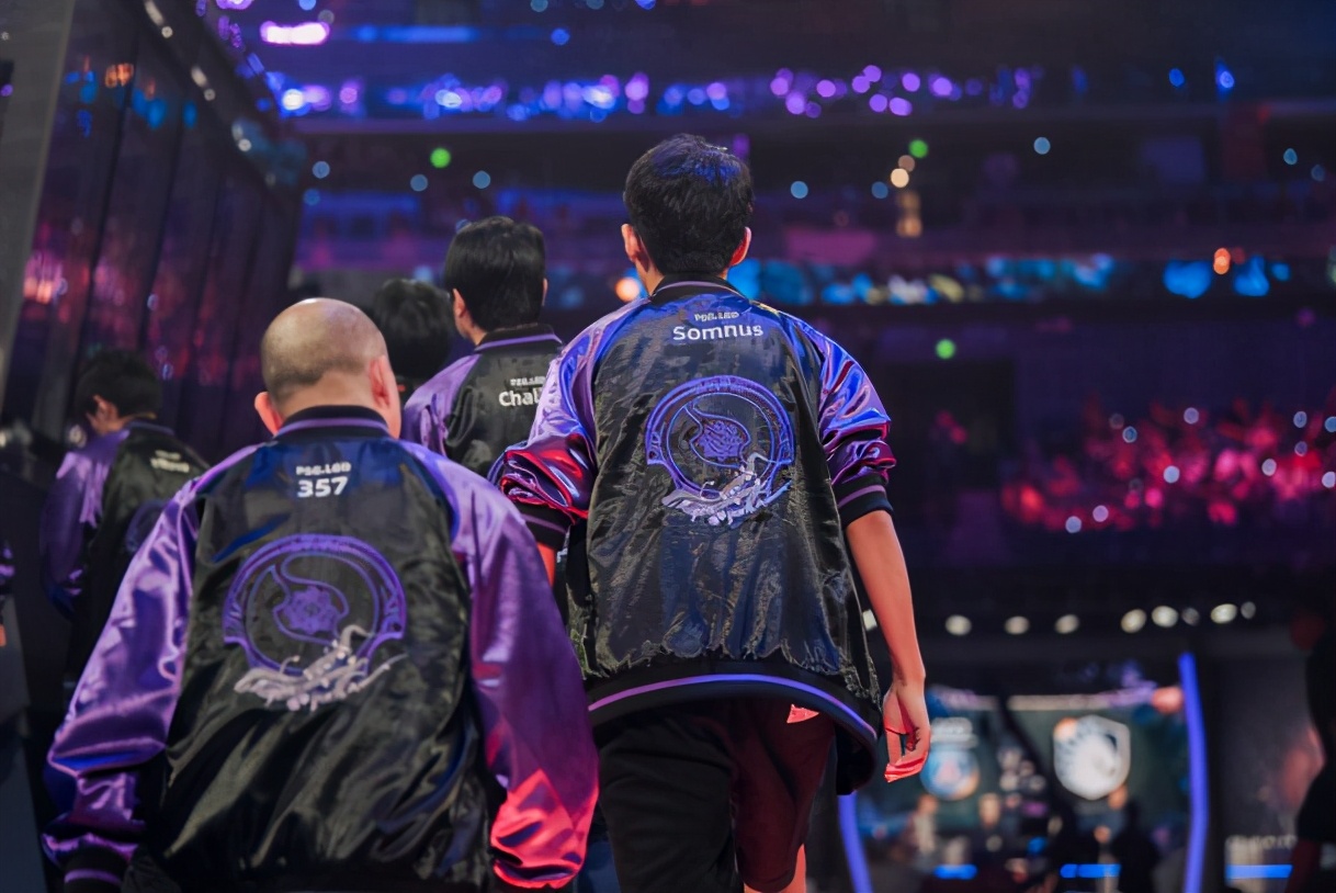 文kaka武Maybe人生有梦各自精彩