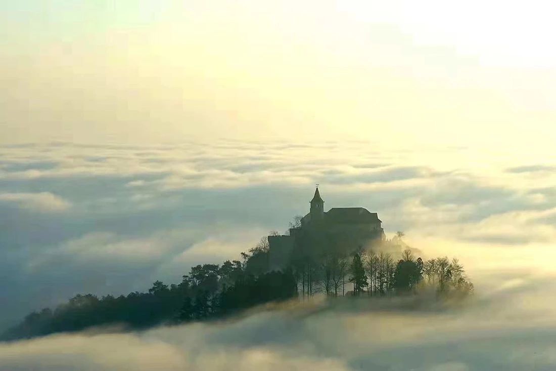 裸心堡折扣,裸心堡观景攻略