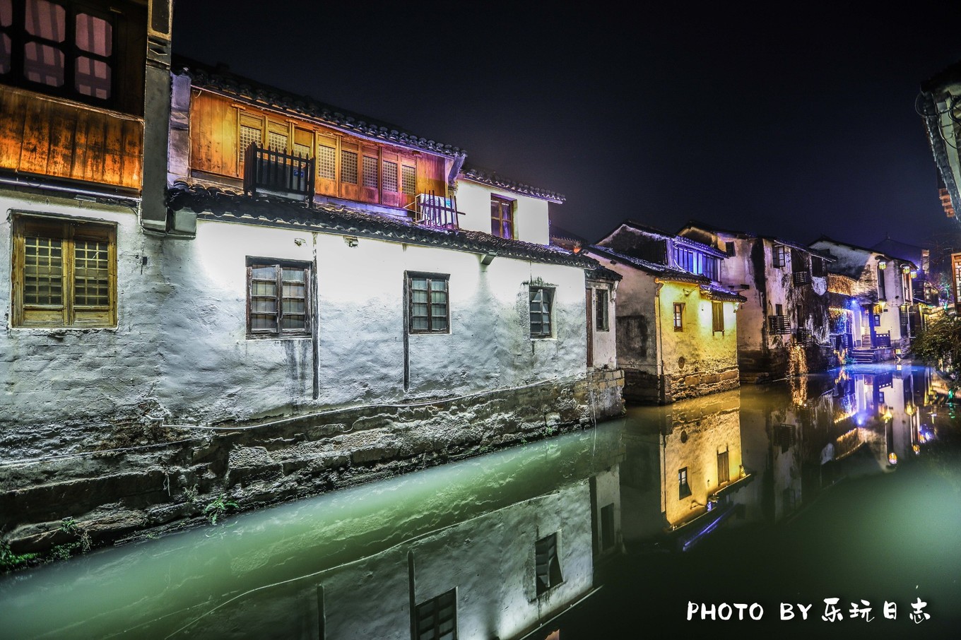江南周庄古镇夜景美如画,推荐一个好的地方周庄古镇