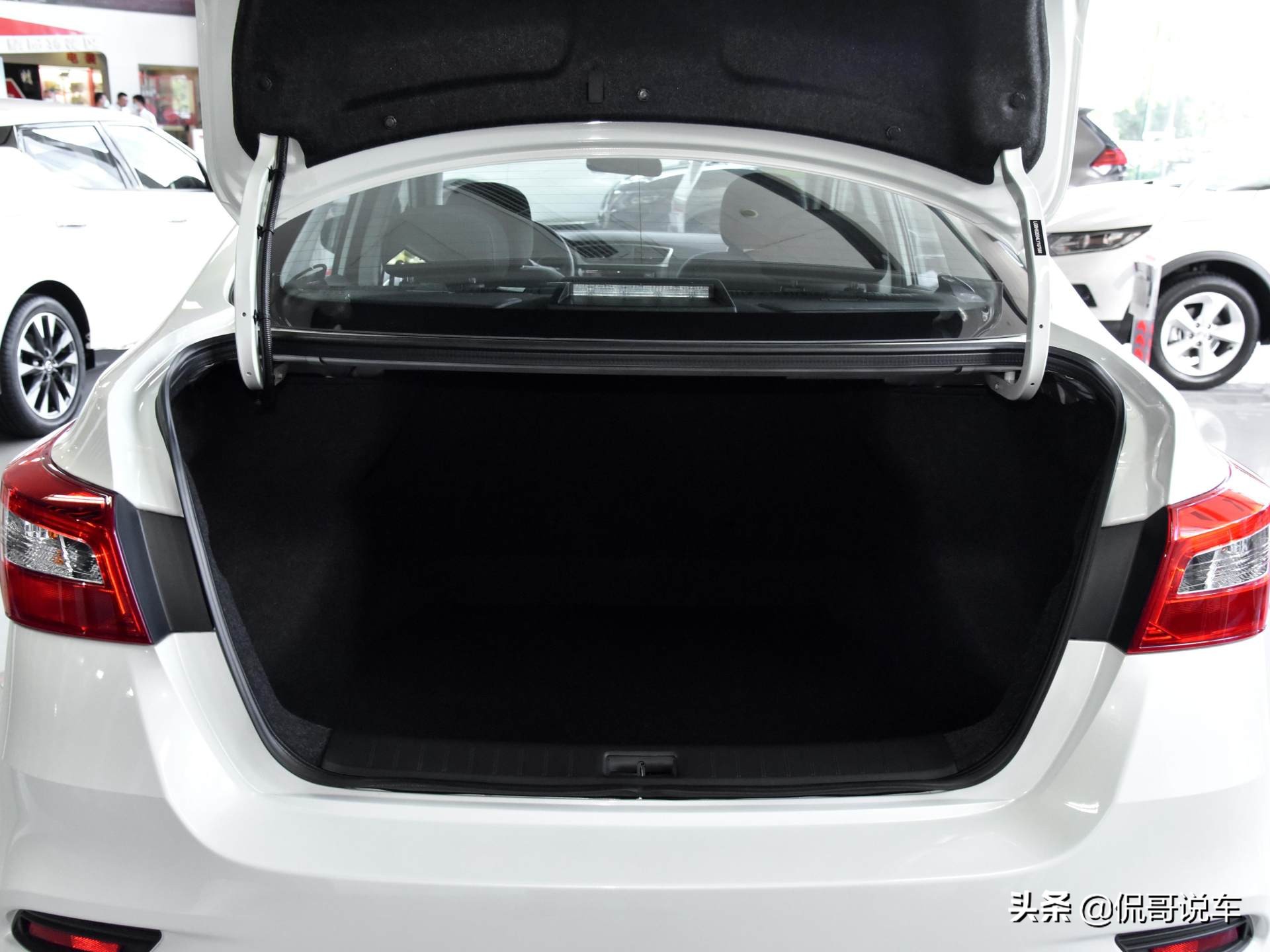 2011轩逸经典1.6l自动真实油耗,轩逸2022款经典1.6xlcvt油耗