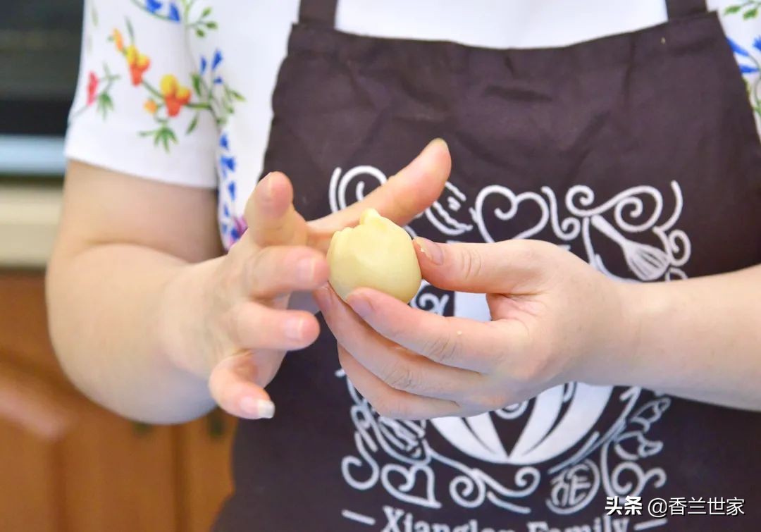 用什么品种玫瑰花做鲜花饼好吃,香兰的做法视频教程