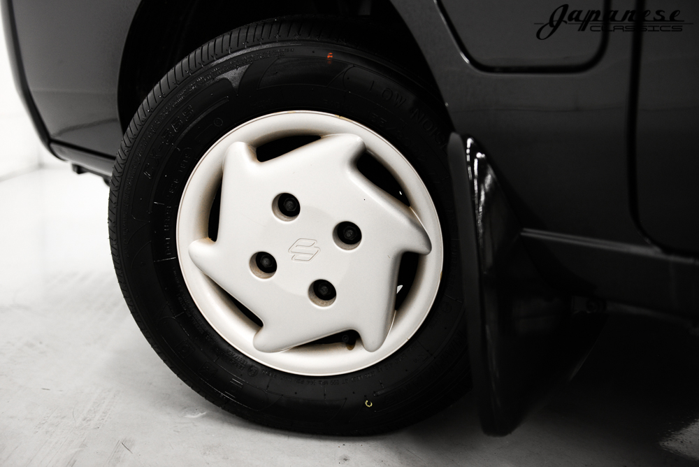 谁说面包车都得破破烂烂？这台93年二手铃木开瑞就精致的让人喜欢