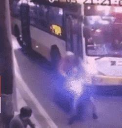 最倒霉的100个瞬间视频,35个最倒霉的瞬间