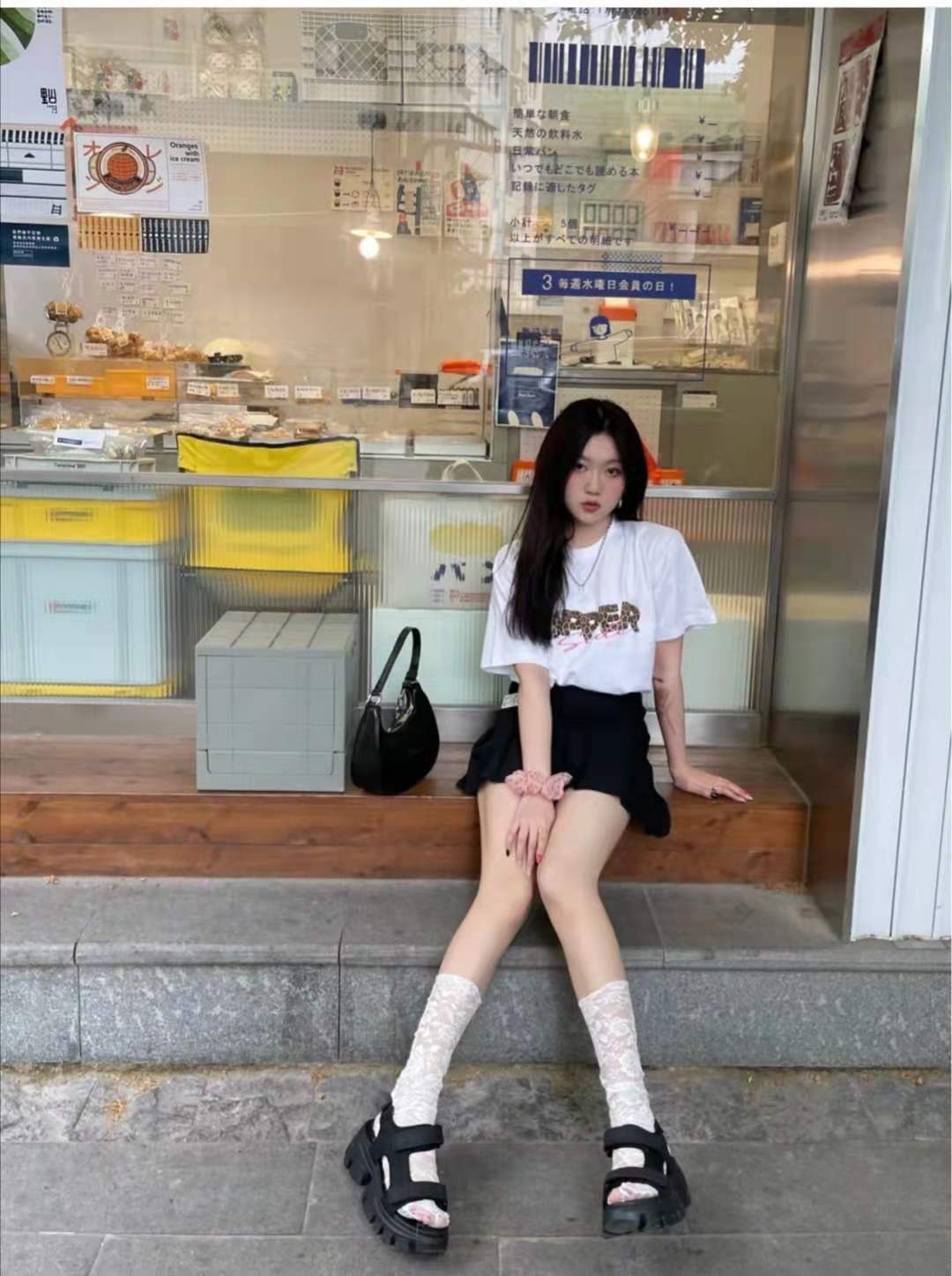 穿什么衣服才有女人味图片,女人穿什么衣服显得有女人味