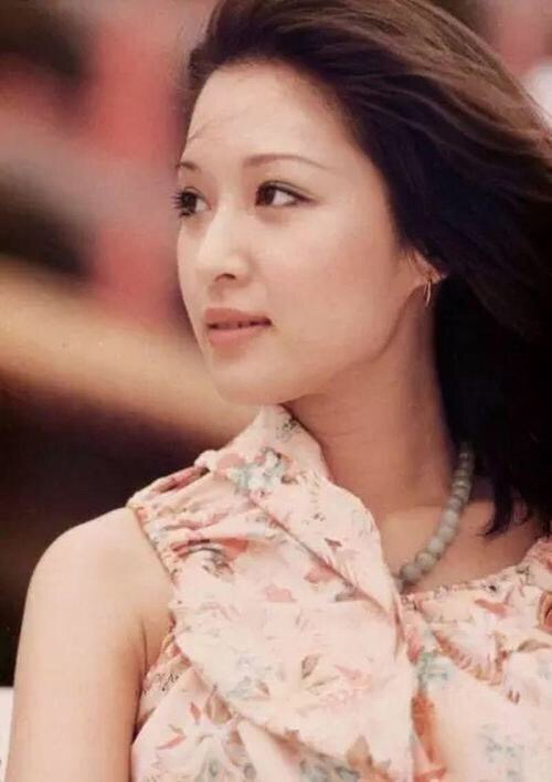 胡因梦那么美，舍得分开？恋足癖，绿帽恐惧症李敖：她便秘太不堪