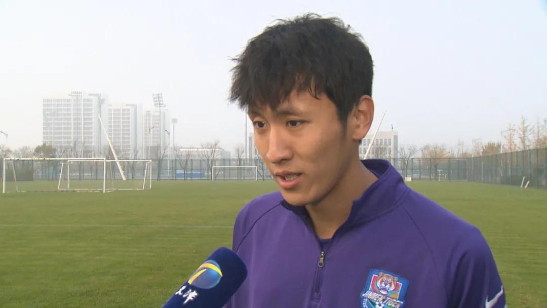 天津队于根伟经典进球,于根伟津门虎视频