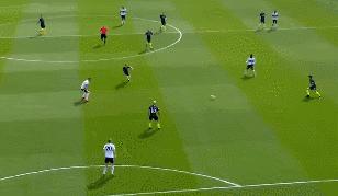 0比2！B席贴地斩、阿圭罗建功，曼城将压力归还利物浦