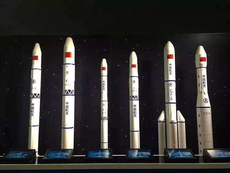 龙岗中心城壹号仓,光明和龙岗中心城