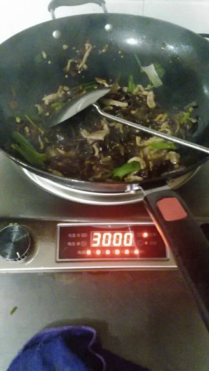 凹面电磁炉炒菜能颠锅吗,适合炒菜的凹面电磁炉推荐