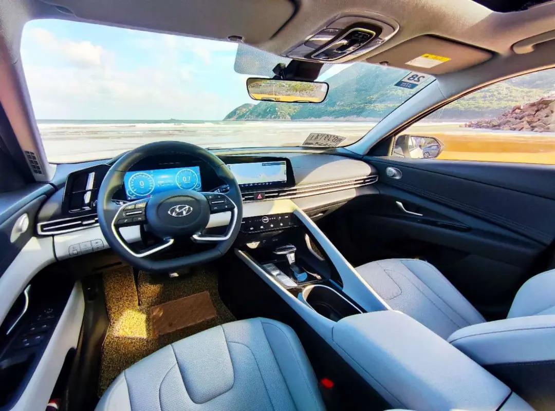 伊兰特第七代好还是索纳塔好,现代索纳塔十和伊兰特第七代对比