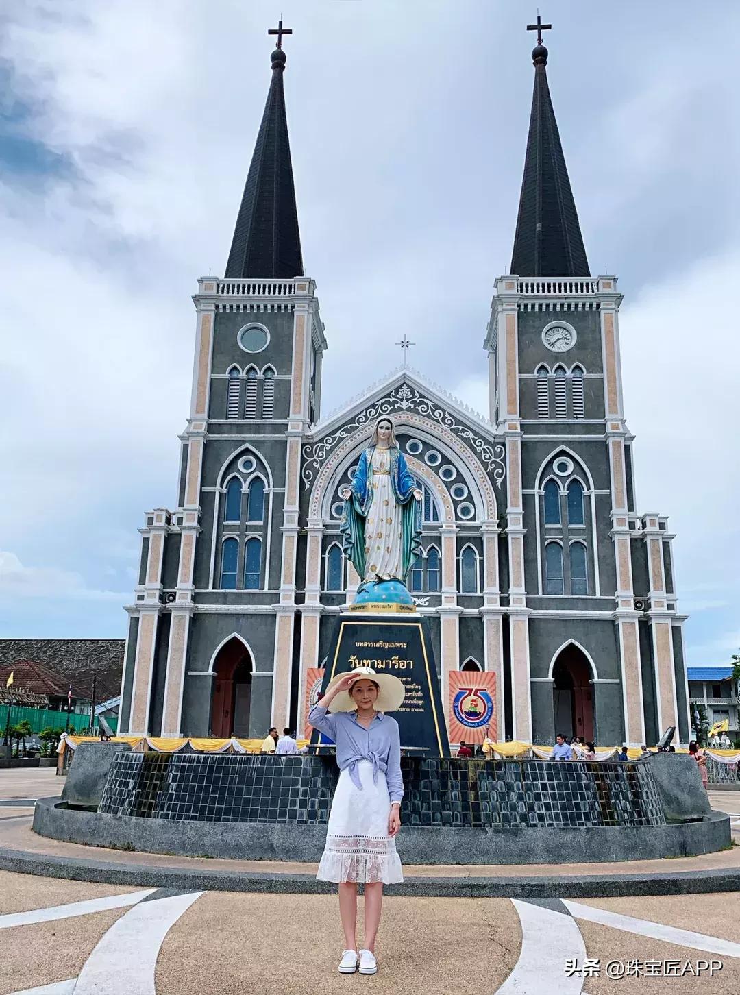 21岁创办公司,4年考了7个证,90后新锐珠宝设计师:高倩倩