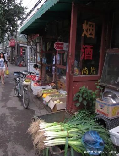 谁敢嘲笑北京没有便利店,胡同里的小卖部可不答应