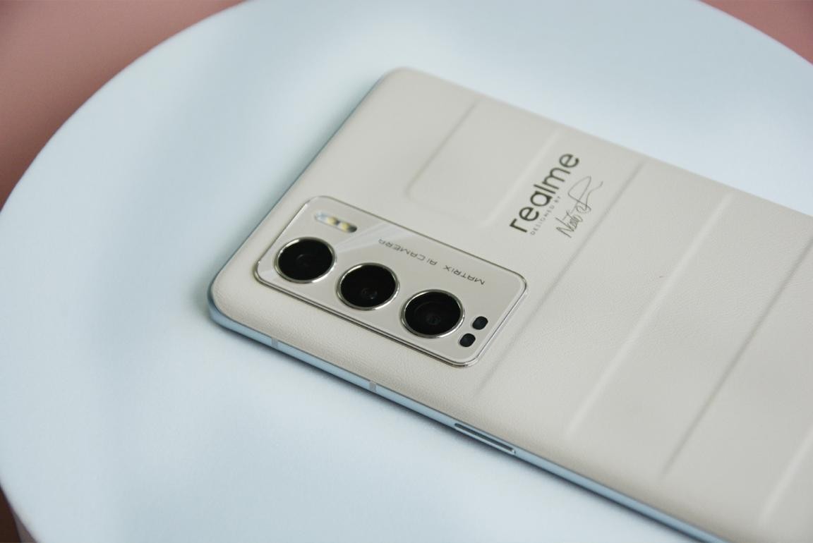 realme真我gt大师探索版手机1v4,realme真我gt2深度评测