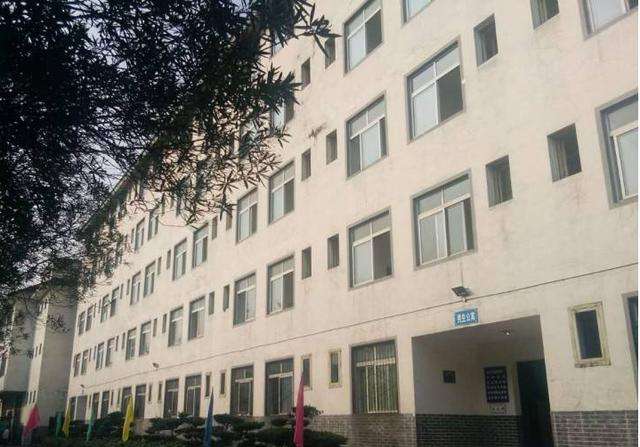 四川育英医科校川内卫校排名,蜀都卫校好还是育英卫校好