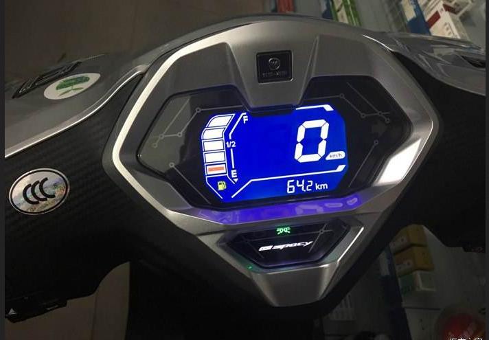 雅致110来了，FI发动机5.5KW，百公里油耗为1.9L，售价8980元