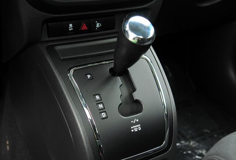 硬派情怀越野车,硬派越野jeep进口自由客怎么样