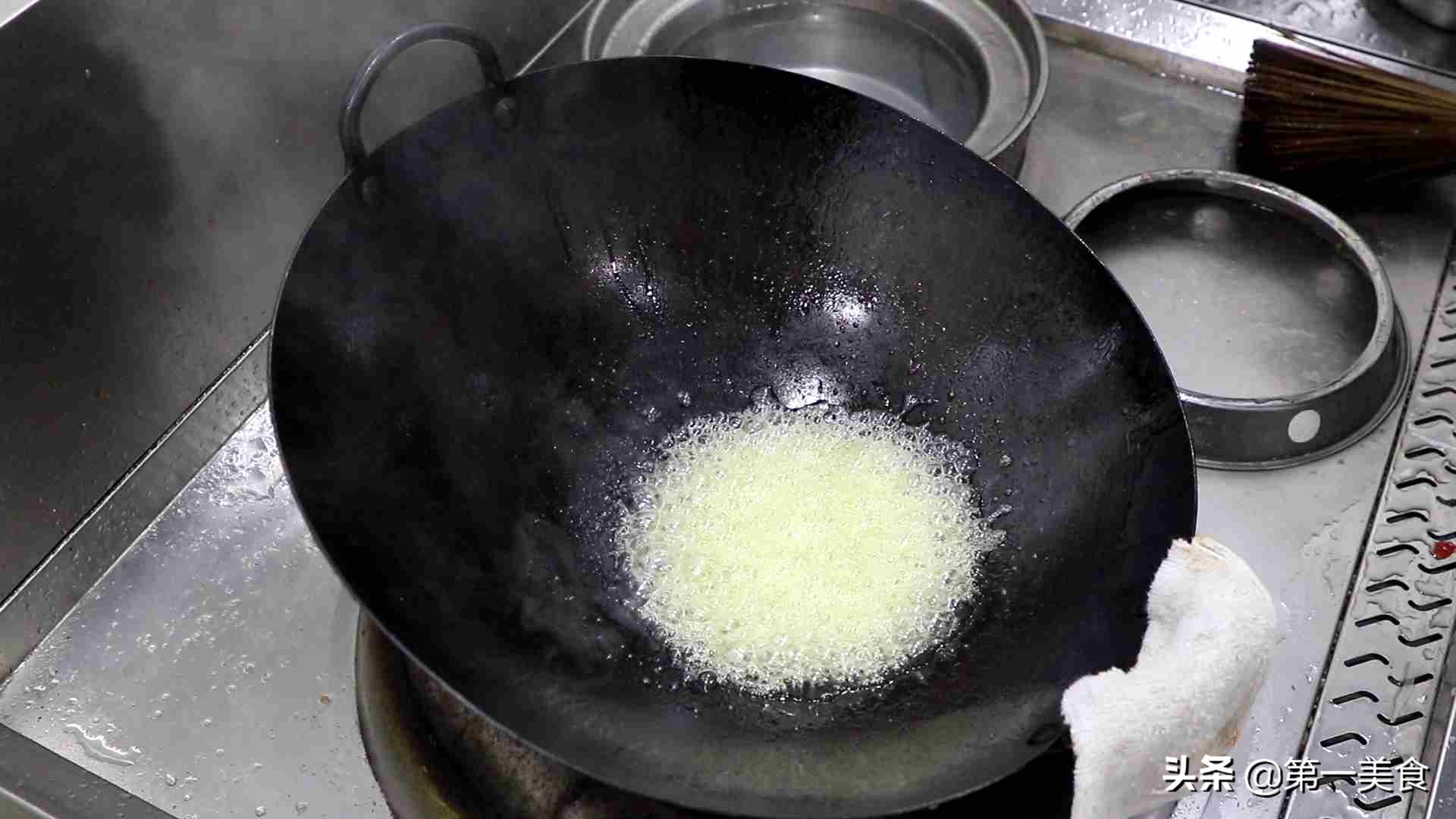 芋头怎么翻沙教程,翻沙芋头要下什么淀粉