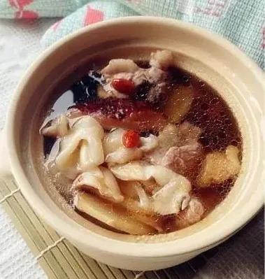 耳朵里总有声音在响长时间会好吗,耳朵响个不停有治疗的办法吗