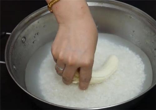 煮米饭时多放一根香蕉,做米饭时别忘了放根香蕉在里面