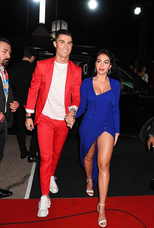 c罗与女友乔治娜晒度假照片,c罗未婚妻乔治娜